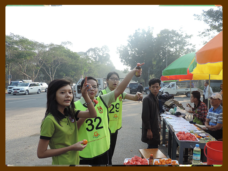 '2015 YGN Walking 02