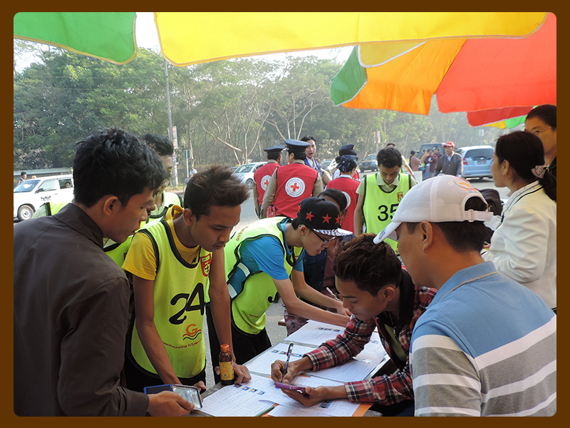 '2015 YGN Walking 07