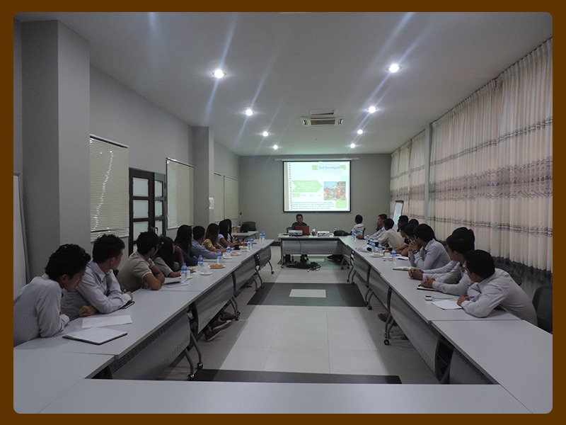 'Dr Htun Naing Training 08